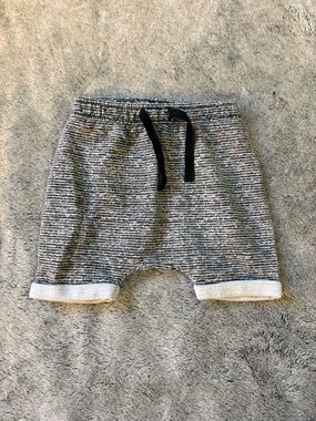 Old Navy Gray & White Striped Knit Shorts with Black Faux Drawstring